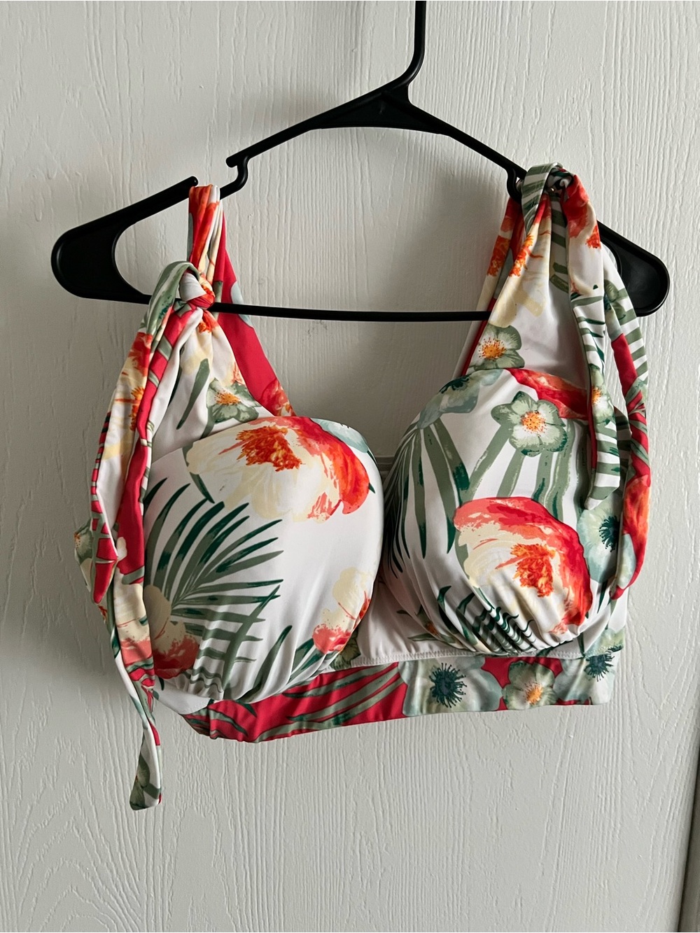 Cacique Tropical Floral Tie-Strap Bikini Top in White and Red